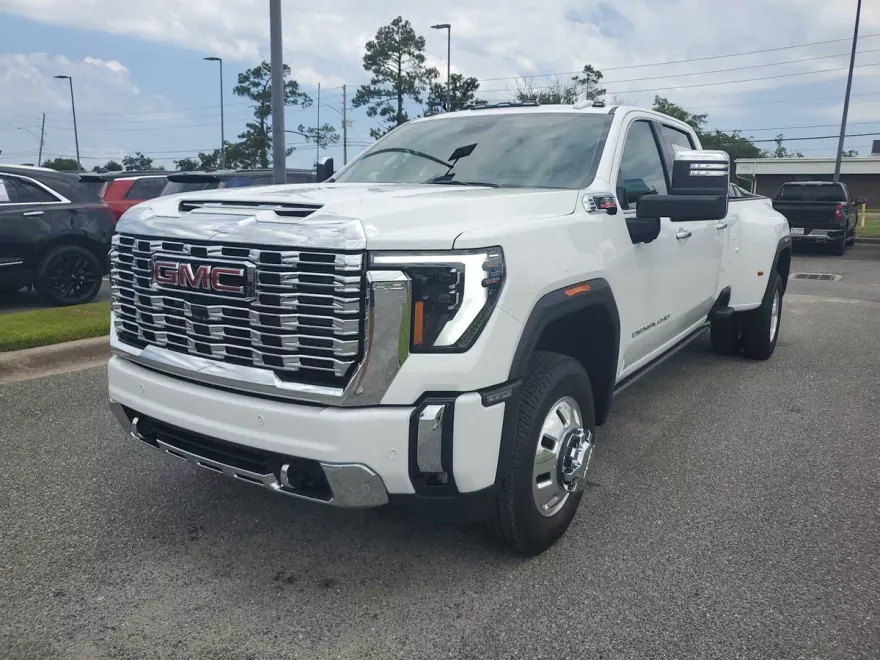 2025 Gmc Sierra 3500 HD Denali photo 1
