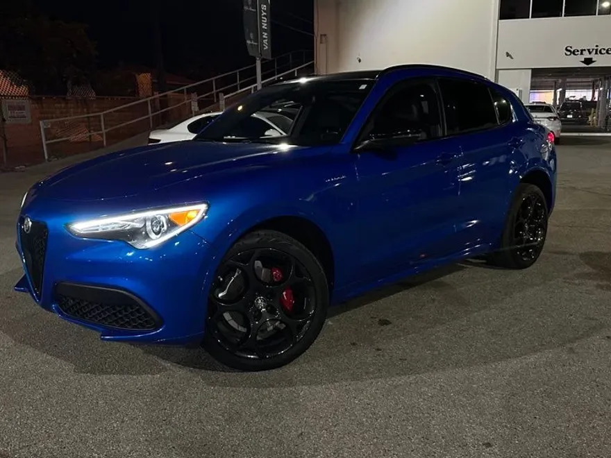 2022 Alfa Romeo Stelvio Ti photo 1