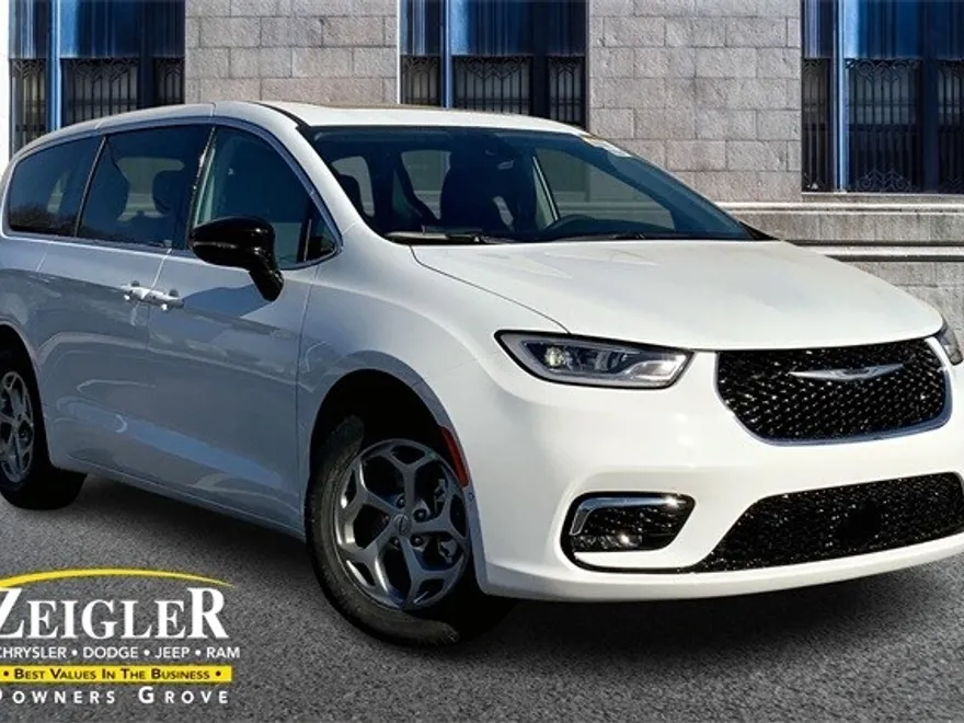 2024 Chrysler Pacifica Limited photo 1