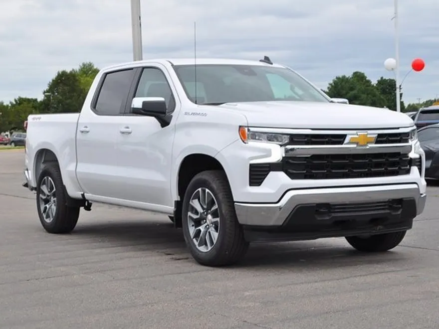 2025 Chevrolet Silverado 1500 LT photo 1