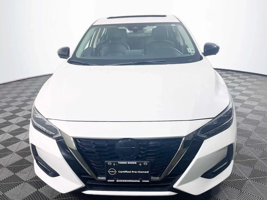 2022 Nissan Sentra SR photo 1