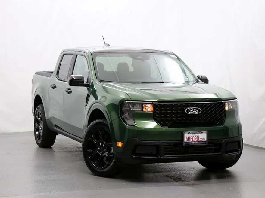 2025 Ford Maverick XLT photo 1