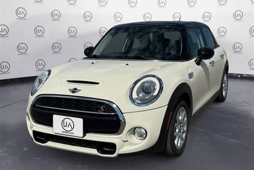 2015 Mini Cooper 4 Door Hardtop S photo 1