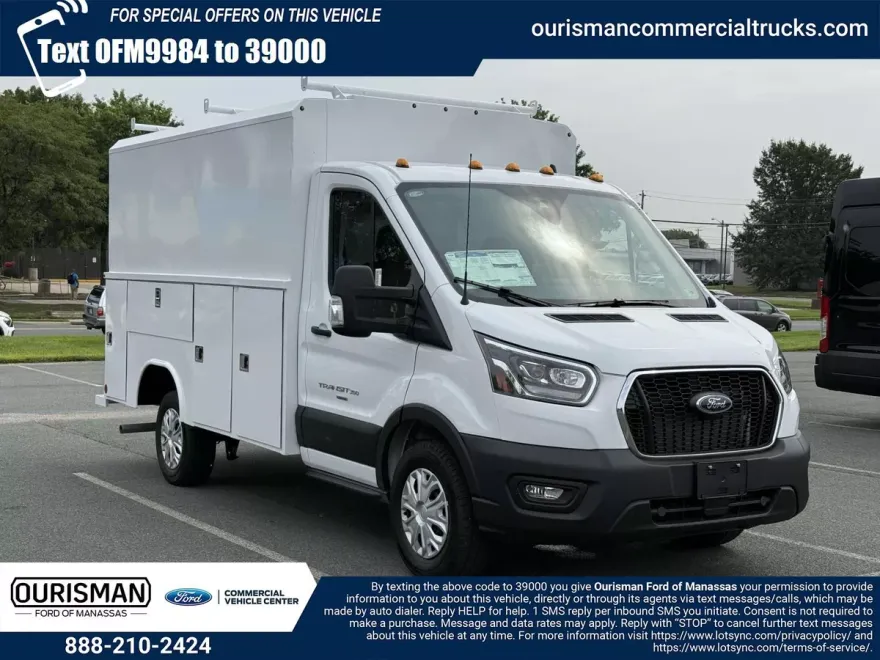 2025 Ford F-550 photo 1