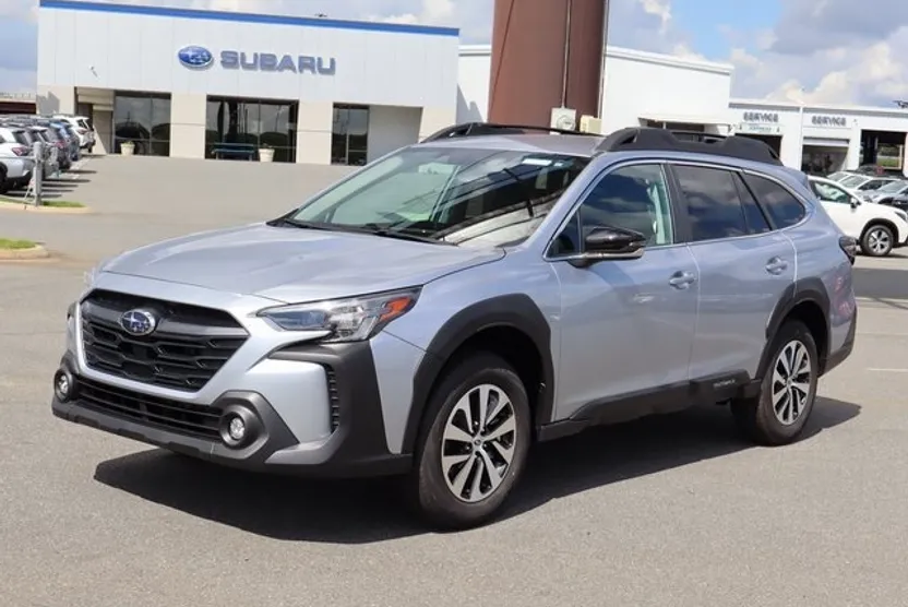 2025 Subaru Outback Premium photo 1