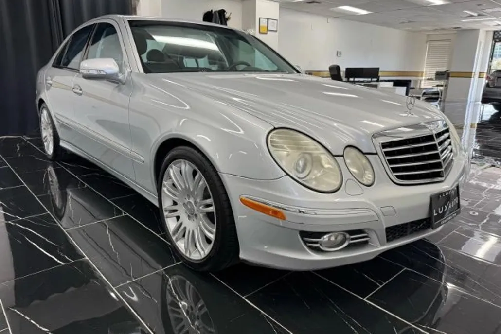 2008 Mercedes Benz E 350 Sedan photo 1