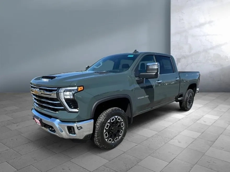2025 Chevrolet Silverado 3500HD LTZ photo 1