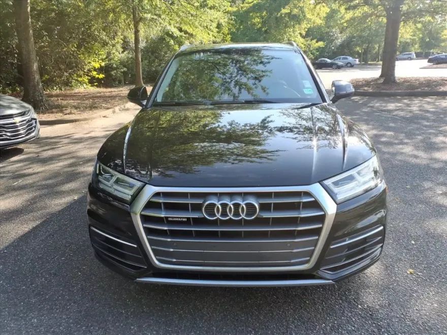 2018 Audi Q5 2.0T Premium Plus photo 1