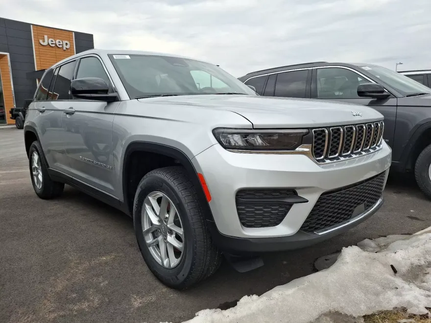 2025 Jeep Grand Cherokee Laredo X photo 1