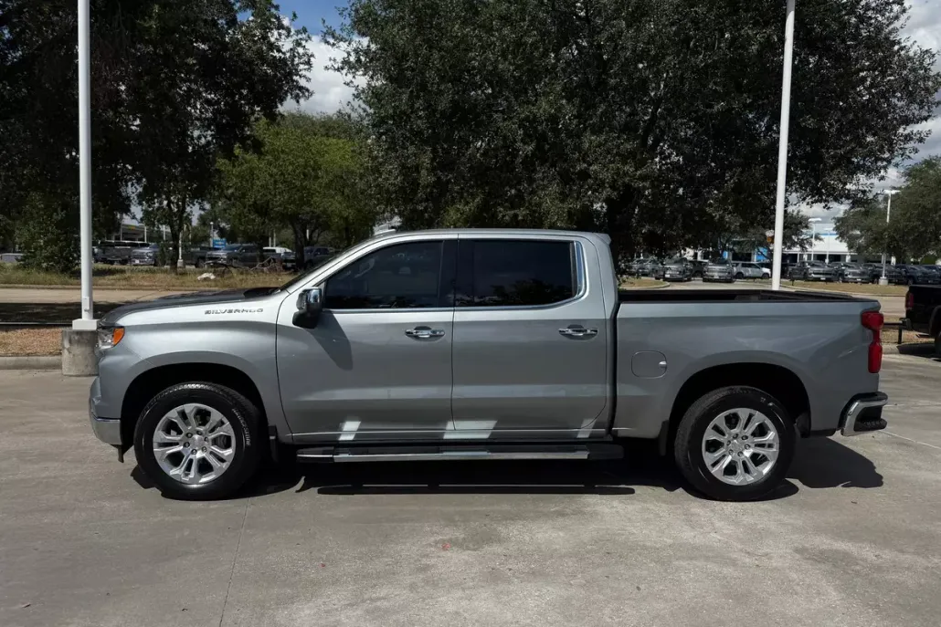 2024 Chevrolet Silverado 1500 LTZ photo 1