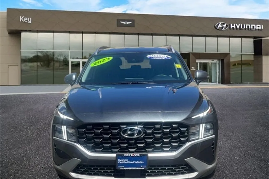 2023 Hyundai Santa Fe SE photo 1