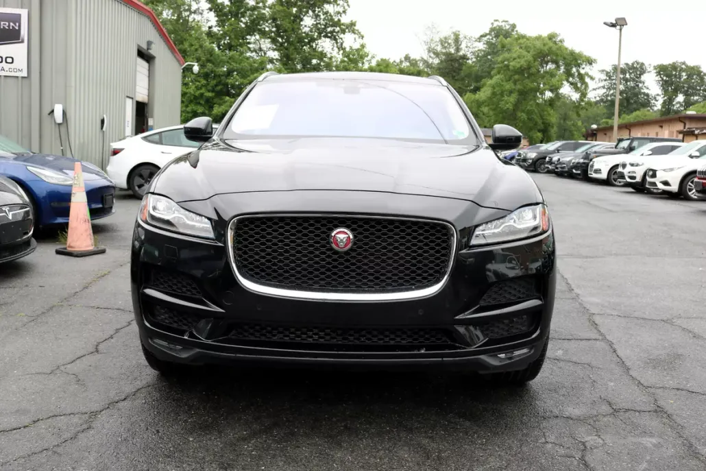2020 Jaguar F-PACE Portfolio Edition photo 1