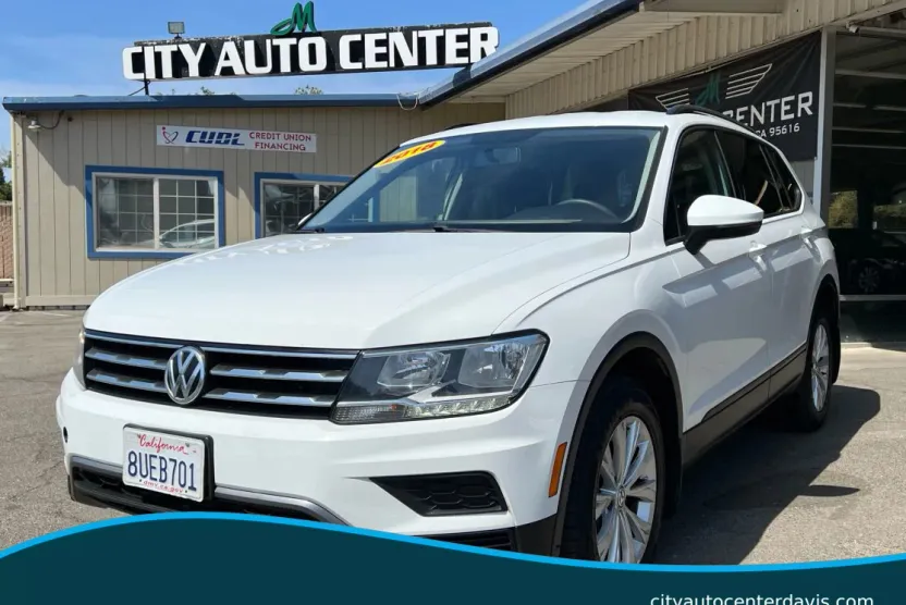 2018 Volkswagen Tiguan Sport photo 1