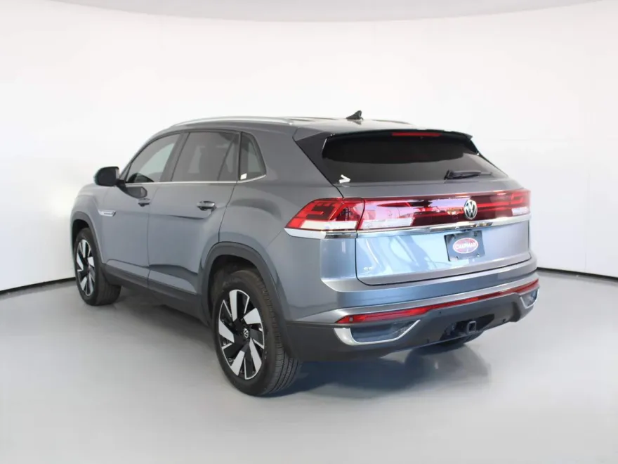 2024 Volkswagen Atlas Cross Sport SE Technology photo 1