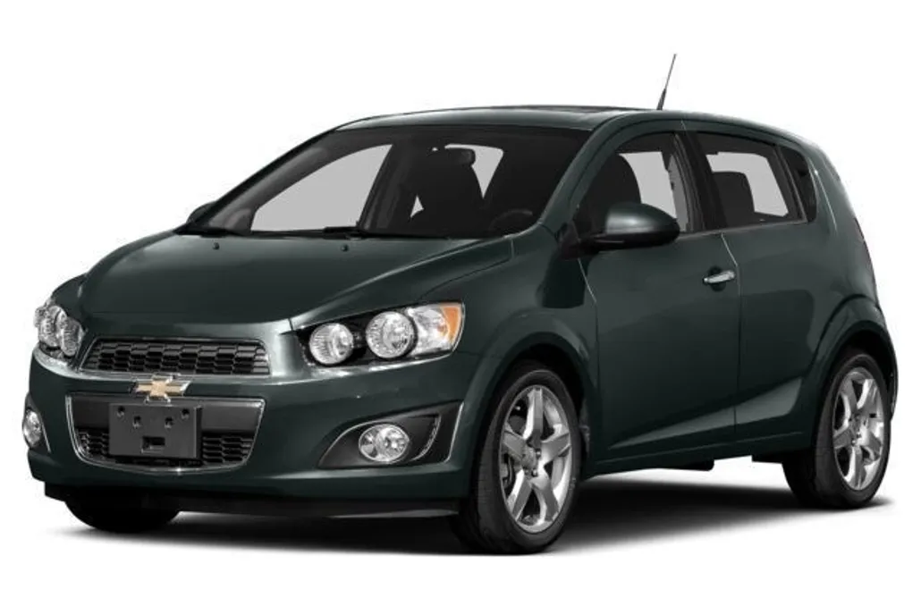 2016 Chevrolet Sonic LT photo 1
