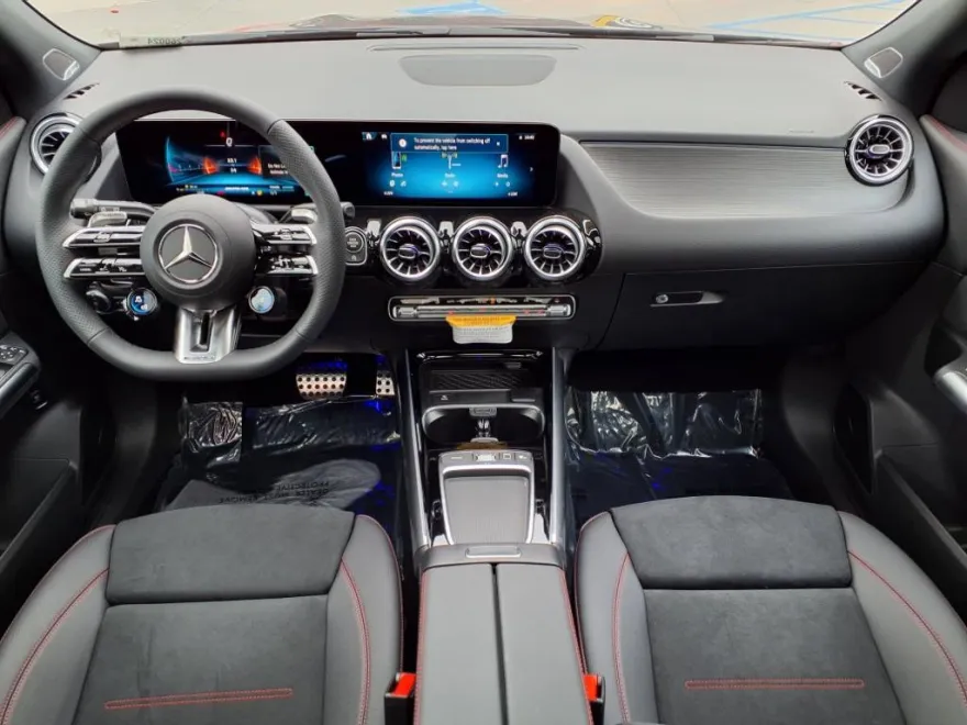 2026 Mercedes Benz GLA AMG 35 4MATIC photo 1