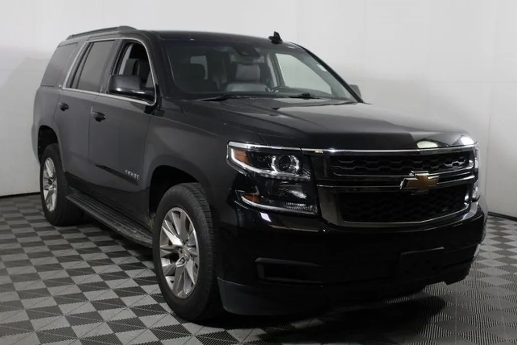 2019 Chevrolet Tahoe LT photo 1