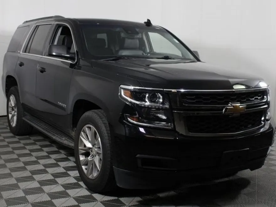 2019 Chevrolet Tahoe LT photo 1