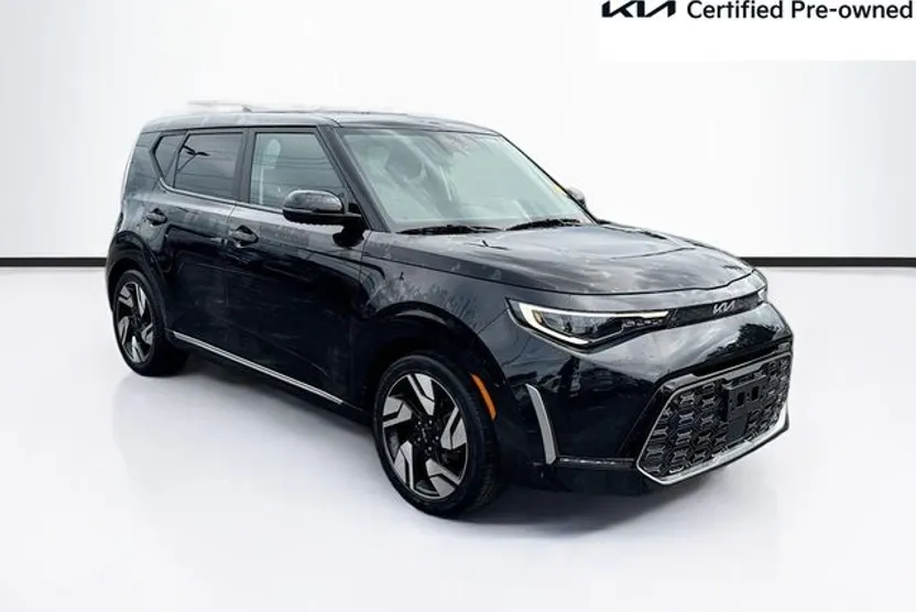 2023 Kia Soul GT-Line photo 1