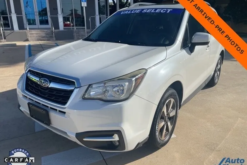 2017 Subaru Forester 2.5i Premium photo 1