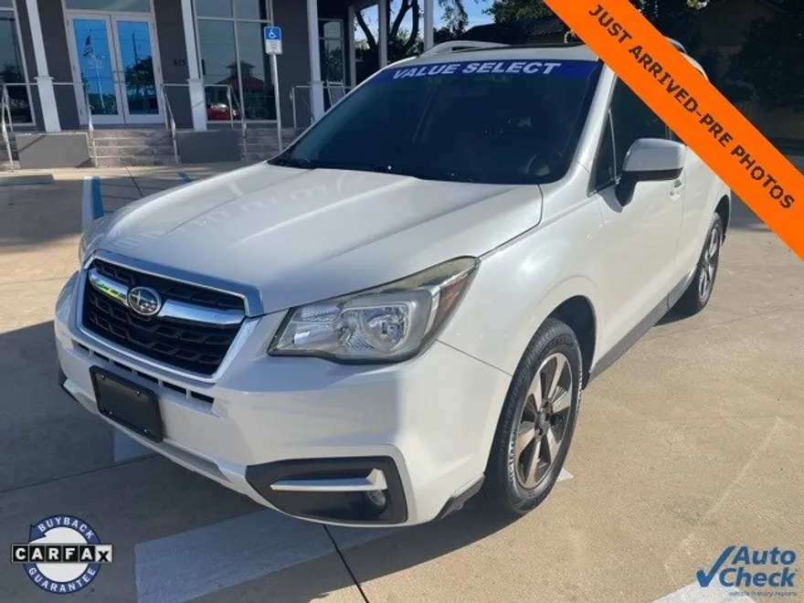 2017 Subaru Forester 2.5i Premium photo 1