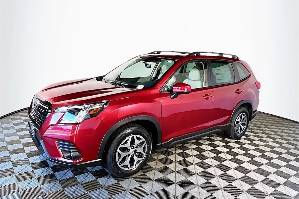 2024 Subaru Forester Premium photo 1