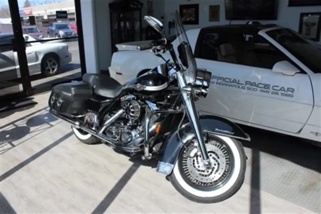 2003 Harley Davidson FLHRCI / Road King Classic photo 1