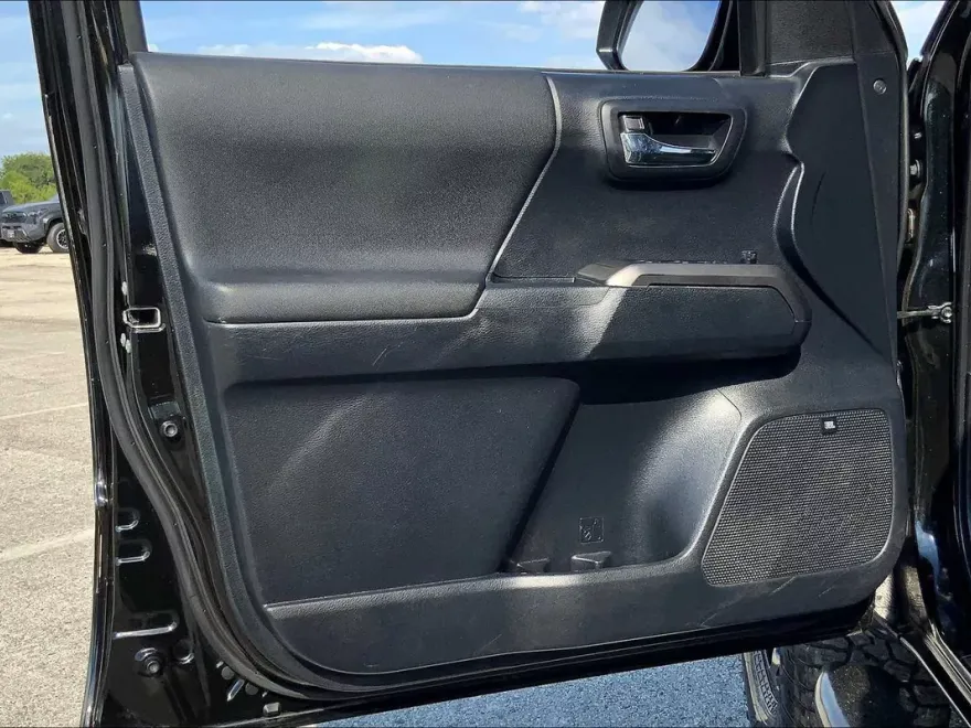 2019 Toyota Tacoma TRD Pro photo 20