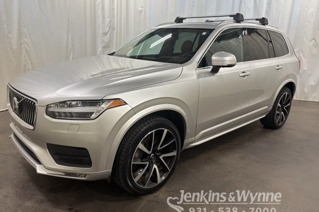 2021 Volvo XC90 T6 Momentum photo 1