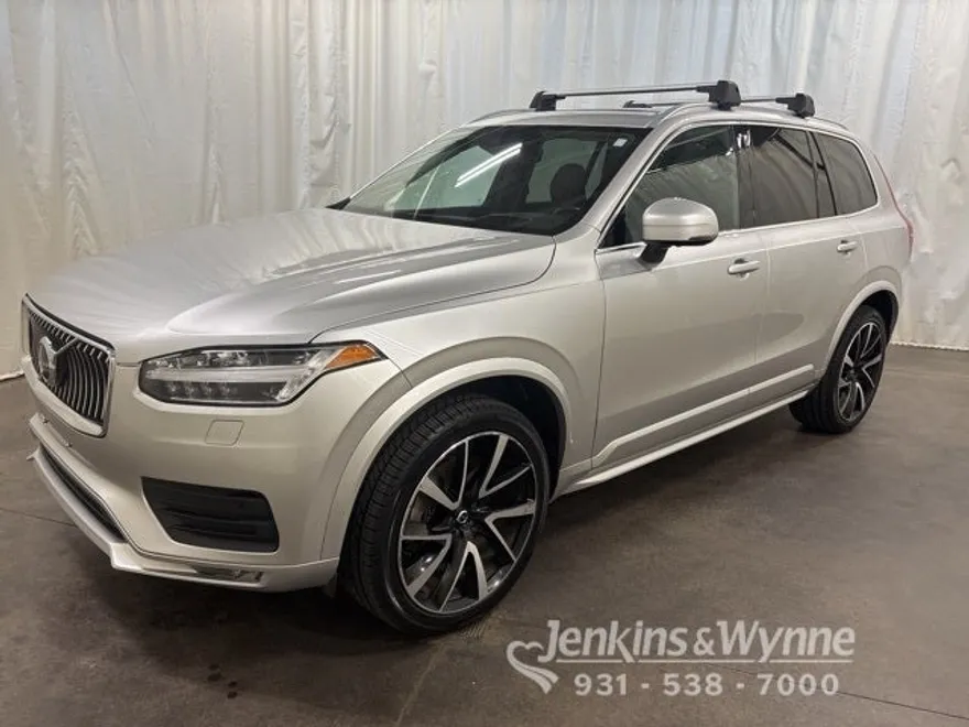 2021 Volvo XC90 T6 Momentum photo 1