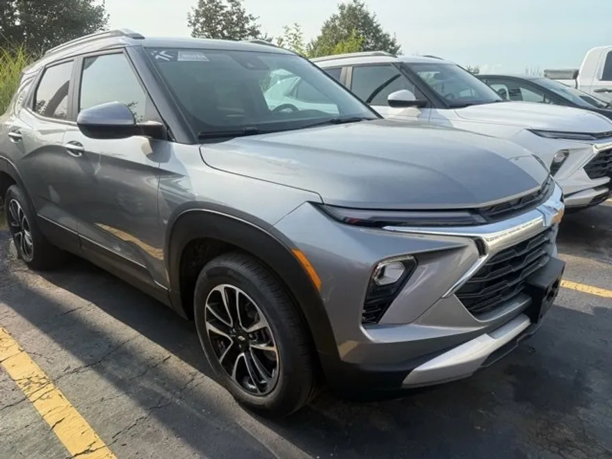 2024 Chevrolet Trailblazer LT photo 1