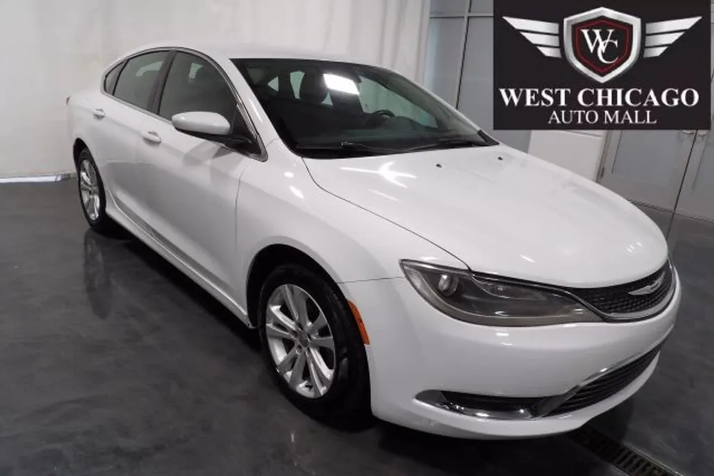 2016 Chrysler 200 Limited photo 1