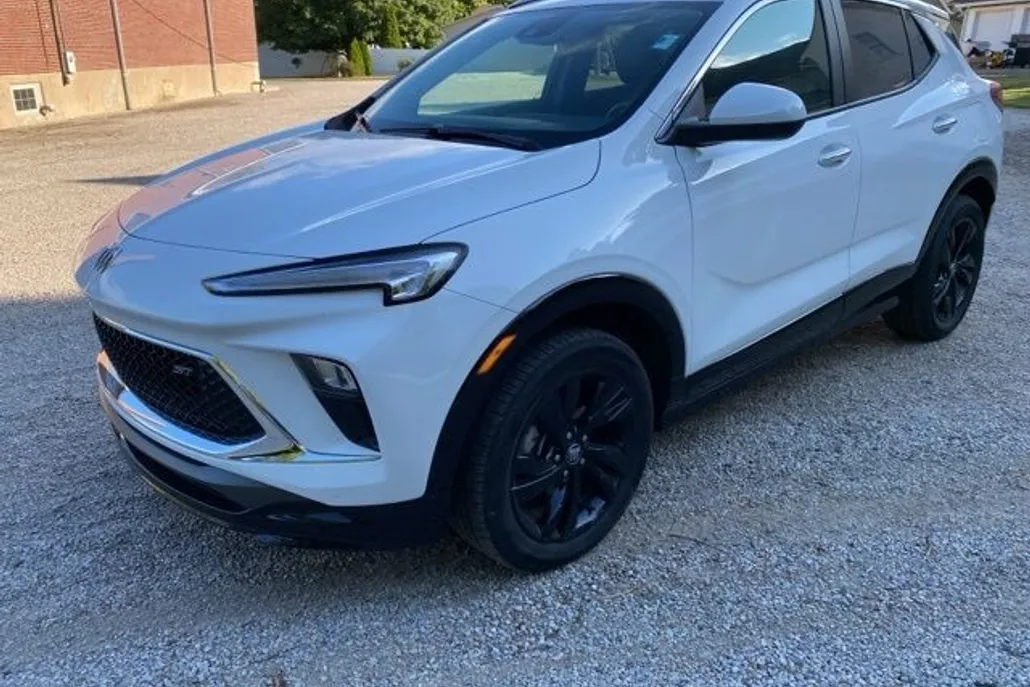 2024 Buick Encore GX Sport Touring photo 1
