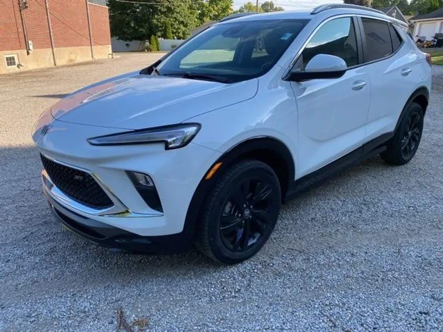 2024 Buick Encore GX Sport Touring photo 1