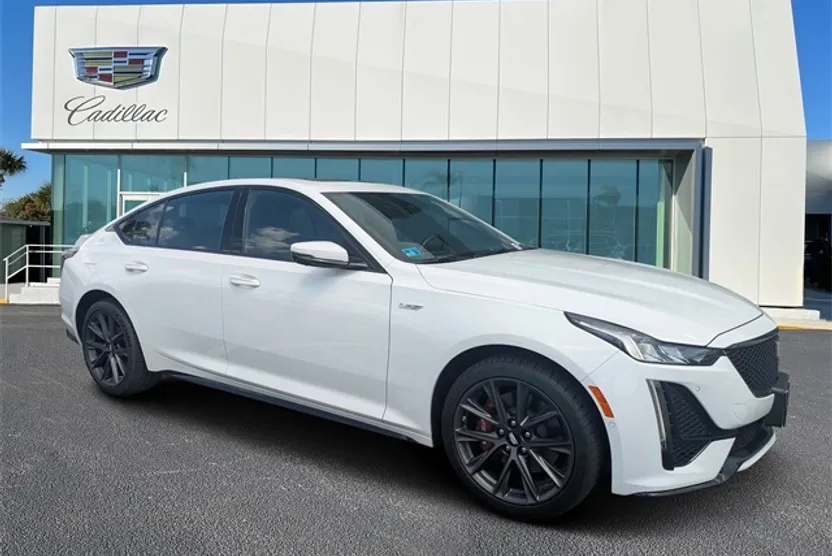 2024 Cadillac CT5 V photo 1