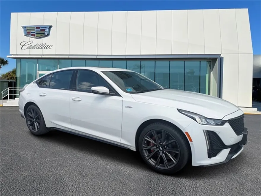 2024 Cadillac CT5 V photo 1