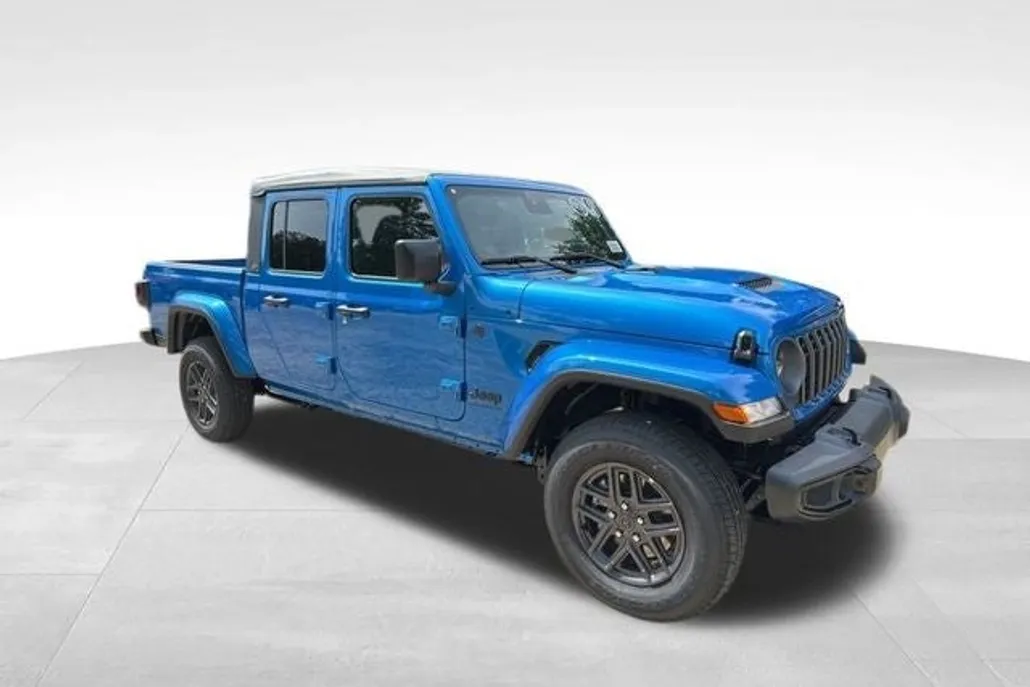 2025 Jeep Gladiator Sport S photo 1