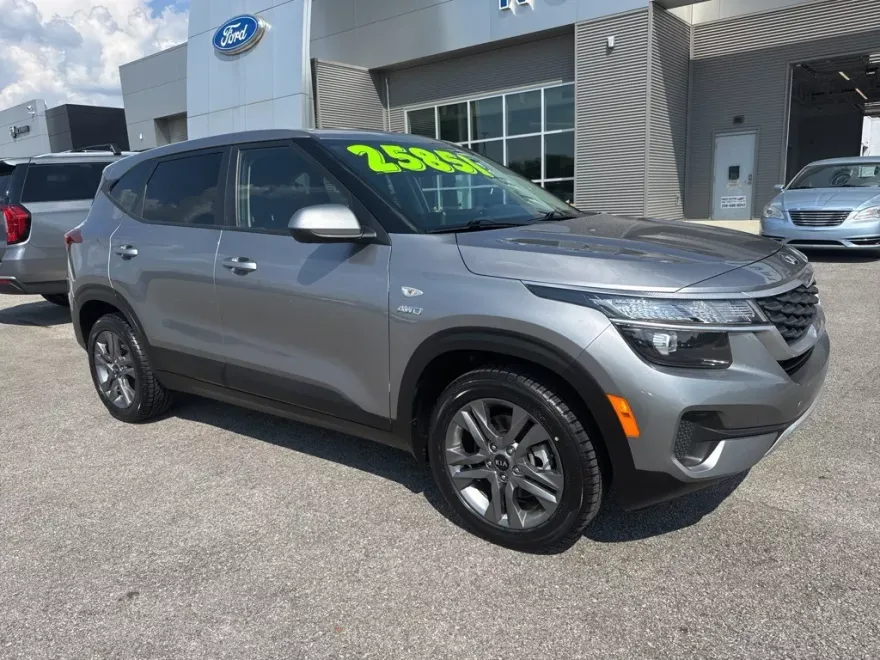 2021 Kia Seltos LX photo 1