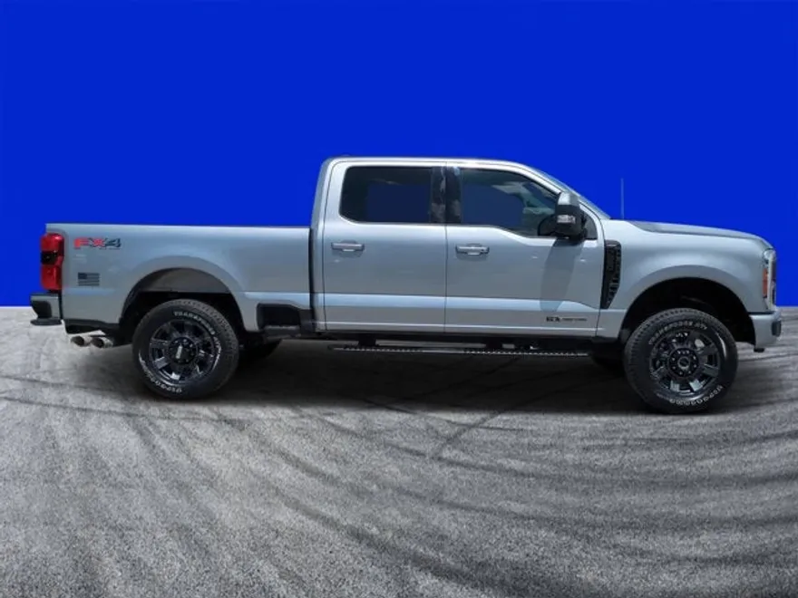 2023 Ford F-250 Lariat photo 1