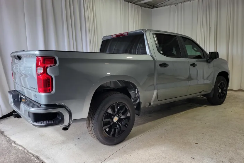 2026 Chevrolet Silverado 1500 Custom photo 1