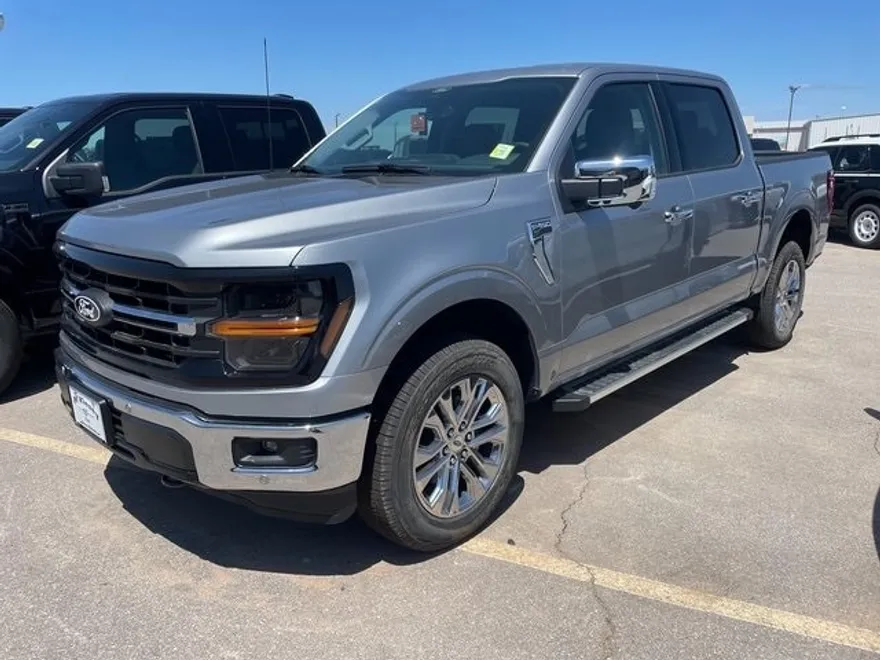 2025 Ford F-150 XLT photo 1