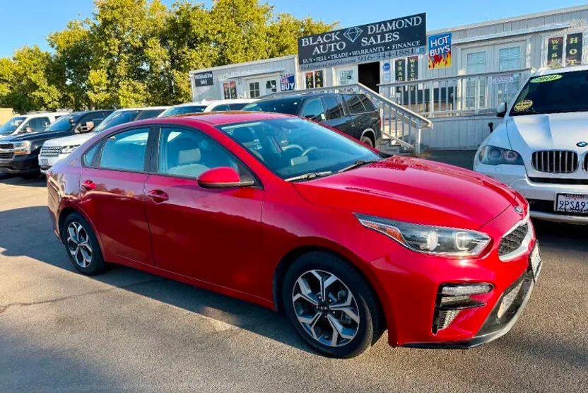 2021 Kia Forte LXS photo 1