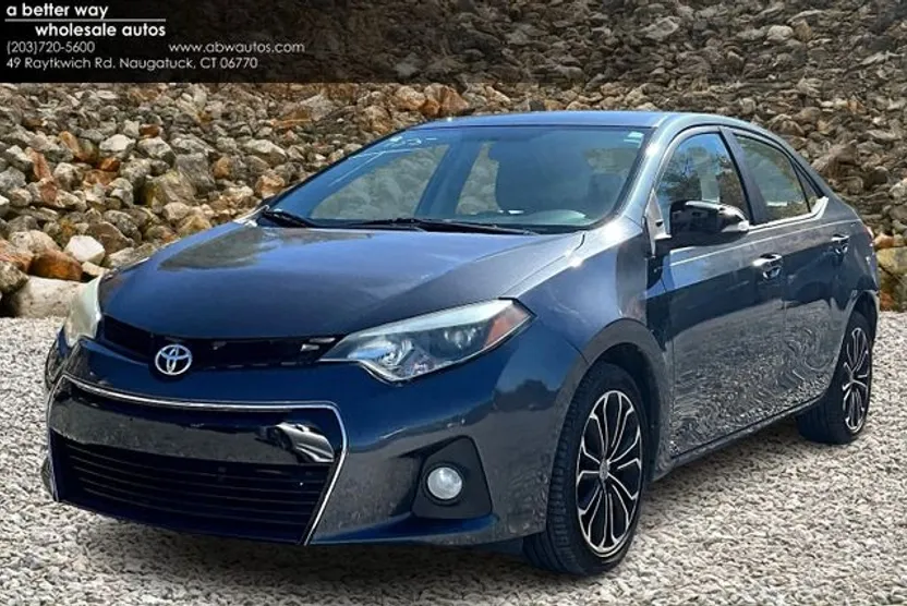 2015 Toyota Corolla L photo 1