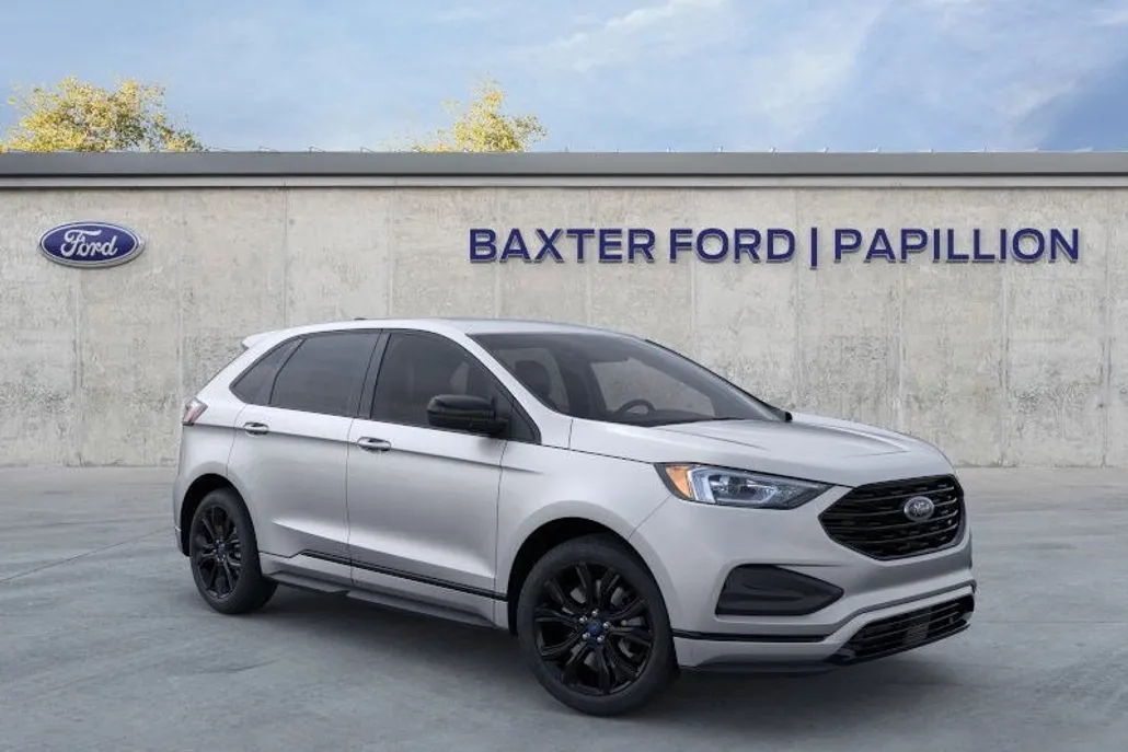 2024 Ford Edge SE photo 1