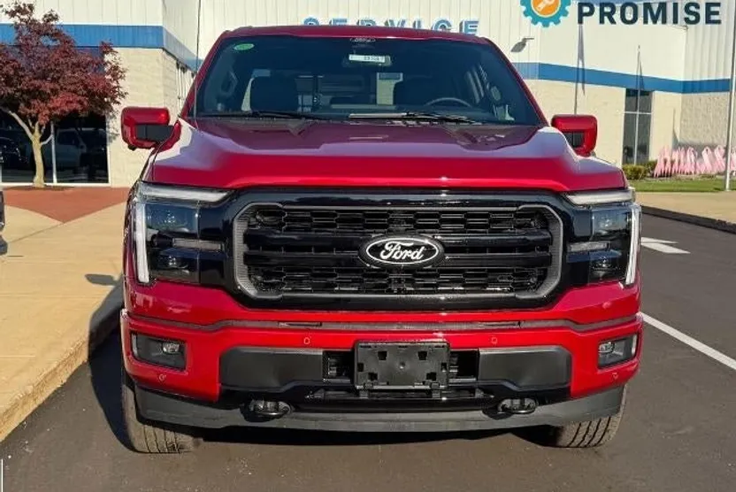 2025 Ford F-150 Lariat photo 1