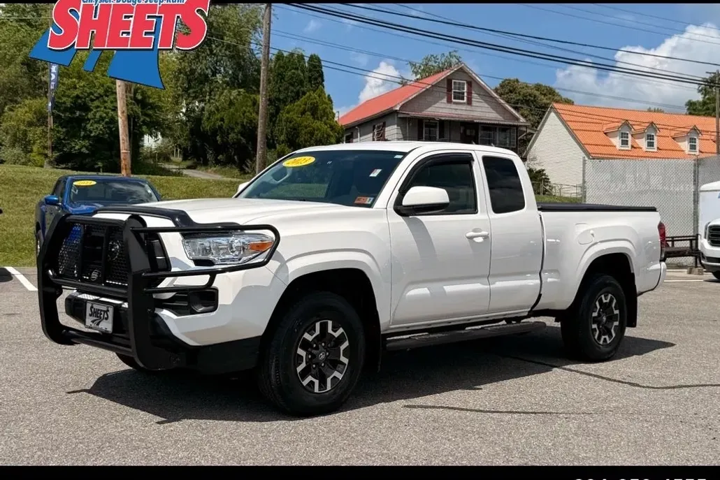 2023 Toyota Tacoma SR photo 1