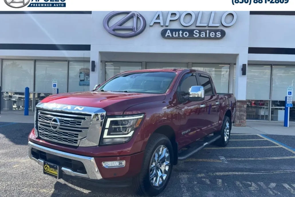 2021 Nissan Titan SL photo 1