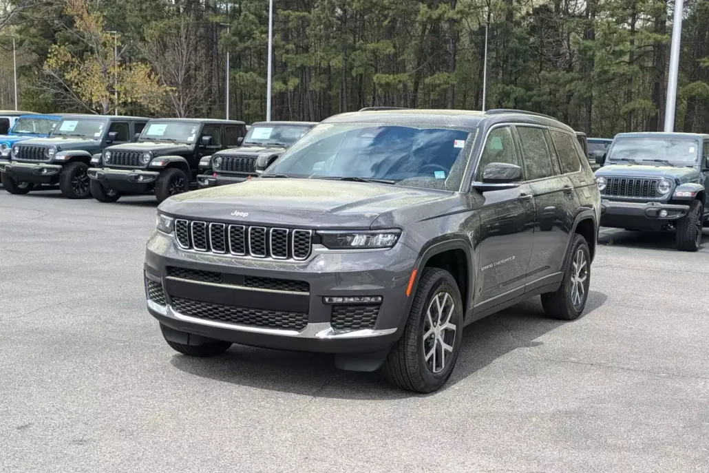 2025 Jeep Grand Cherokee Limited photo 1