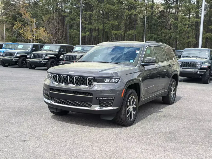 2025 Jeep Grand Cherokee Limited photo 1