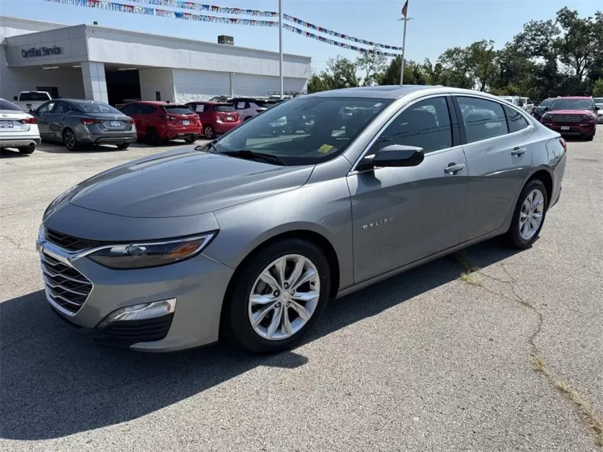 2024 Chevrolet Malibu 1LT photo 1